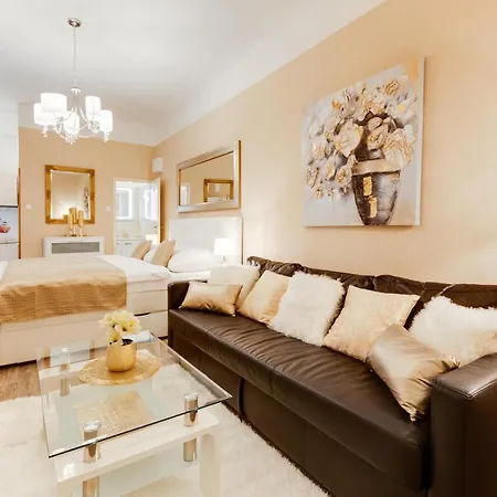 Wenceslass Square Luxury דירה פראג